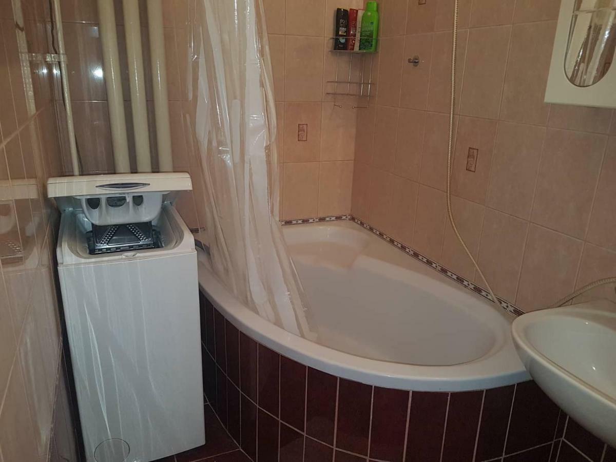 Vegas Zuglo بودابست المظهر الخارجي الصورة