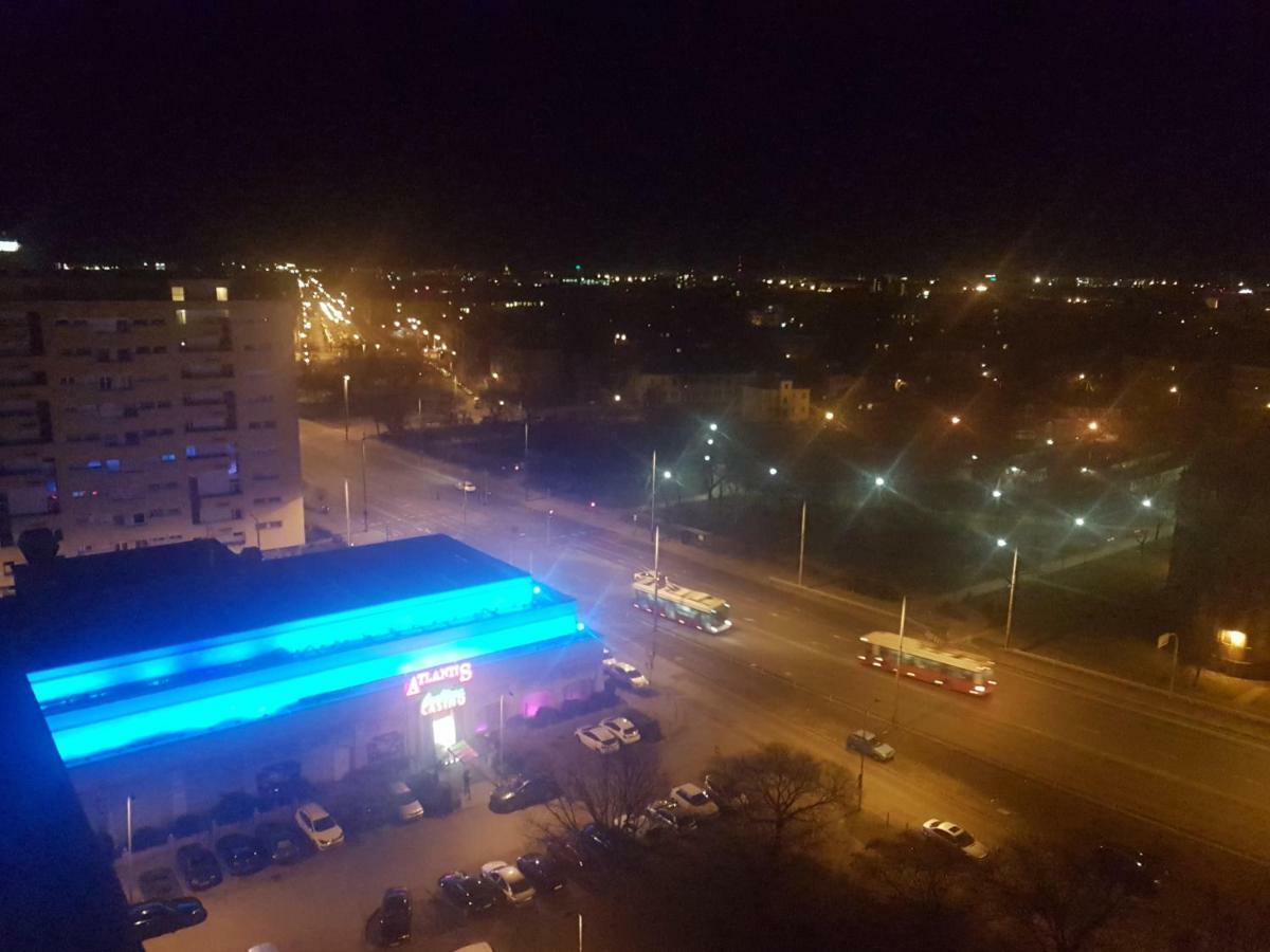 Vegas Zuglo بودابست المظهر الخارجي الصورة